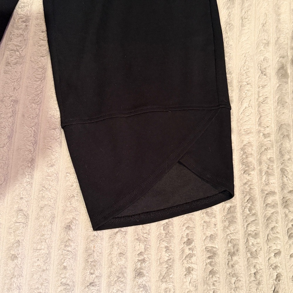 Trendy Queen Black Cropped Wide Leg Pants Tulip Hem Pockets Medium - Picture 6 of 7